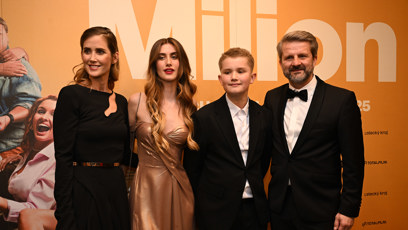 FOTO: Bývalí manželé dorazili s dětmi jako jedna rodina.