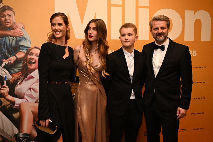 Rozvedení manželé Bernášková a Merkner dorazili na premiéru spolu.