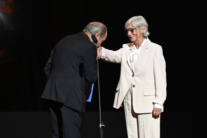 Viktor Preiss přivítal na pódiu Danu Syslovou.