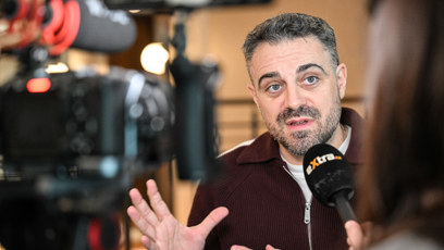 FOTO: Britský spisovatel Robert Bryndza představil v Praze svou novou knihu.