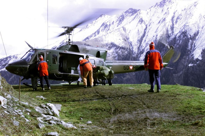 Na místě zasahovalo mnoho záchranářů.