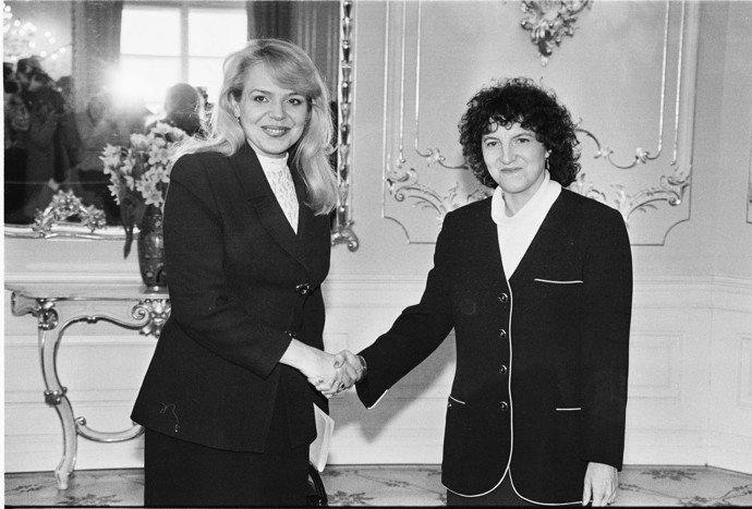 Vlasta Parkanová s někdejší první dámou Dagmar Havlovou.