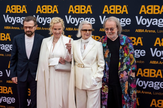 Anni-Frid s kolegy z kapely ABBA v roce 2022.