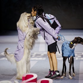 Na fashion weeku v Šanghaji se po mole prošli i pejsci různých velikostí.