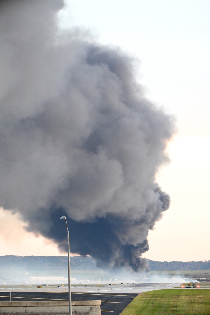 Následky letecké nehody.