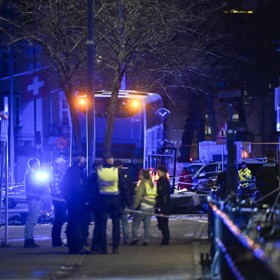 Autobus vjel nečekaně na zastávku.