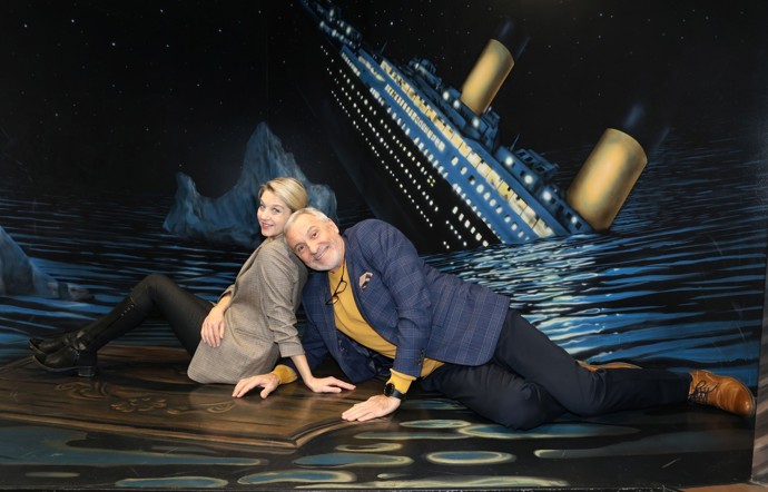 Jan Čenský a Sabina Laurinová v Muzeu optických iluzí.