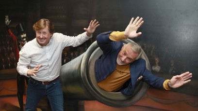 FOTO: a Jana Čenského vystřelil s kanónu.