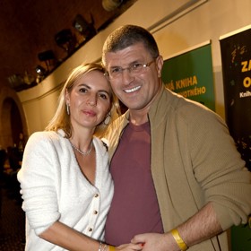 Leon se svou ženou Sandrou.