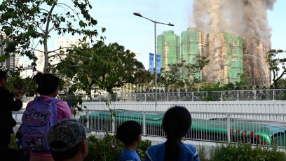 FOTO: Mohutný požár obytné budovy v Hong Kongu.