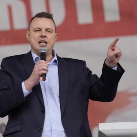 Jindřich Rajchl je kontroverzní politik vyvolávající vášně.