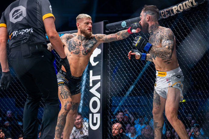 Radek Roušal svého soupeře ukončil v prvním kole. 