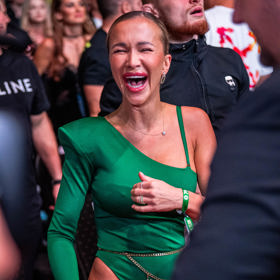 Jeho partnerka Nela Slováková byla dojatá. 