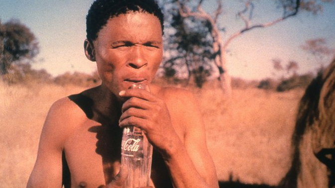 Smutný konec Křováka N!xau: Hvězda filmu Bohové musí být šílení odešla do buše a už se nevrátila