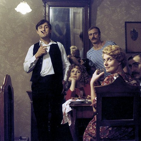 Zora Ulla Keslerová si zahrála například v komedii Fešák Hubert, pojednávající o typickém žižkovském frajírkovi, kterého chce policejní inspektor Mourek dostat do vězení.