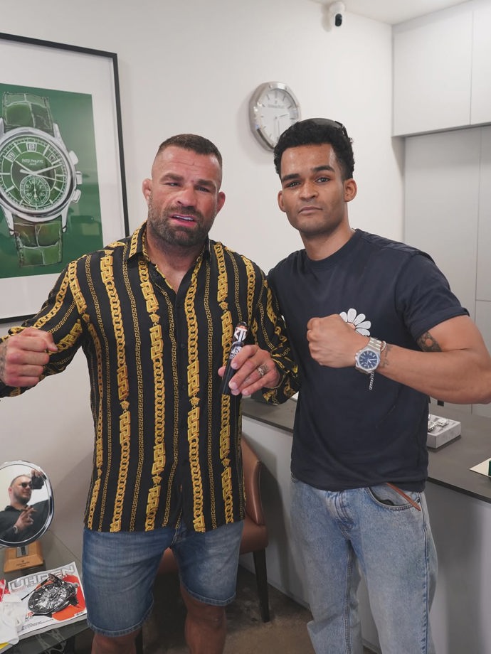 Chris Mumba s Karlosem Vémolou.