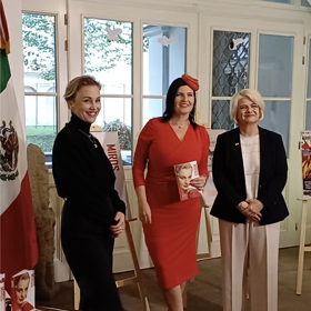 Vlastina Svátková a Libka Safr na představení nové knihy o Miroslavě Stern.