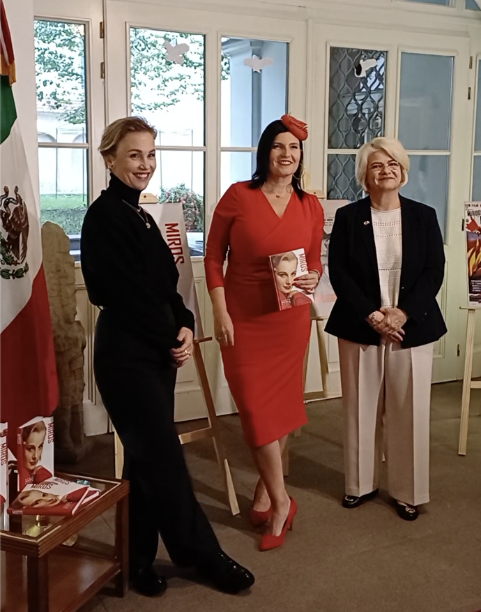 Vlastina Svátková a Libka Safr na představení nové knihy o Miroslavě Stern.