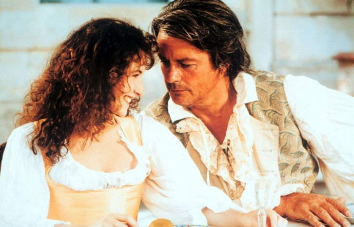 Alain Delon si zahrál v mnoha historických filmech, třeba Návratu Casanovy (1992), který najdete na iVysílání.