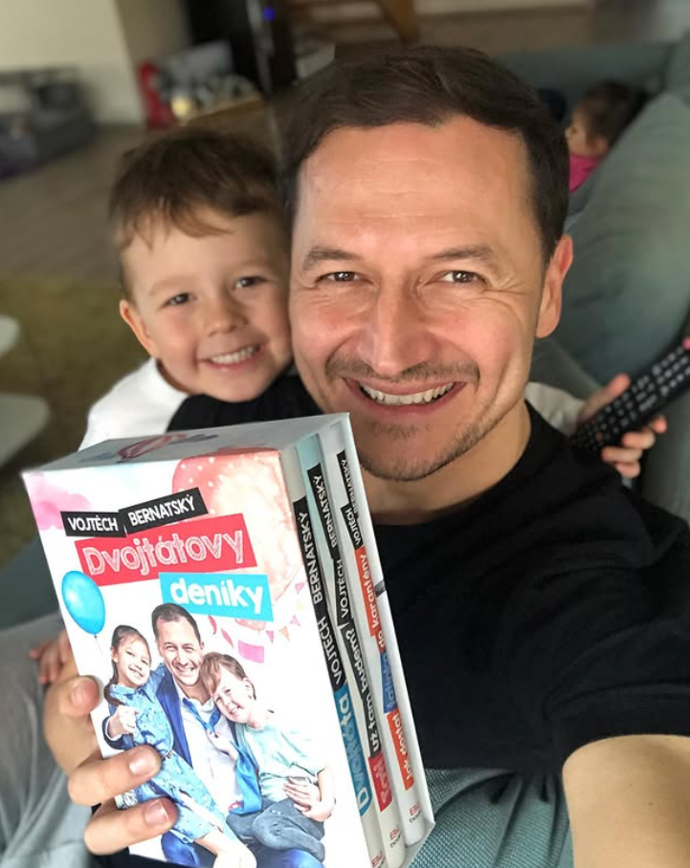 Vojtěch Bernatský se mimo práce v televizi věnuje také psaní knih pro děti. 