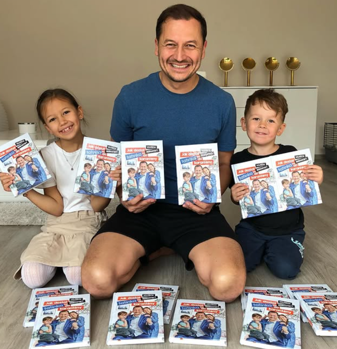 Pro své děti i všechny ostatní píše Vojtěch zábavné knížky. 