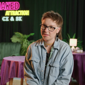 An z Naked Attraction.