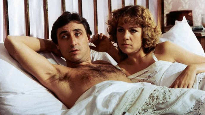 Zora Ulla Keslerová si ve filmu zahrála po boku představitele hlavního hrdiny Karla Heřmánka.