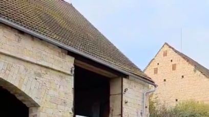 FOTO: Adéla prodává auto.