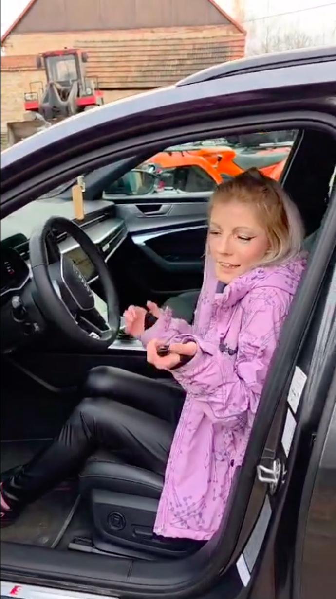 Jedná se o luxusní Audi A6.