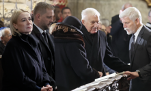 Černochová v slzách i krásné gesto nesmiřitelných rivalů: Nejdojemnější momenty z pohřbu Duky