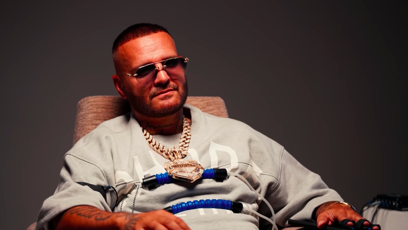 FOTO: Rytmus je v komentářích pod videem za hlupáka.