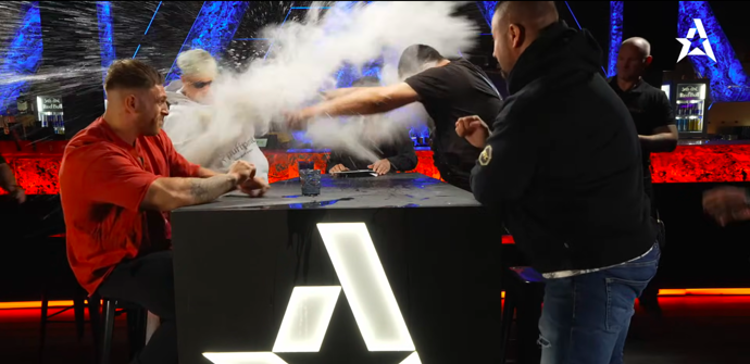 Následně se k vajíčku přidala i mouka.