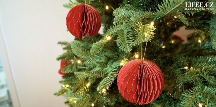 Ozdoby na vánočním stromku Štefana Margity.