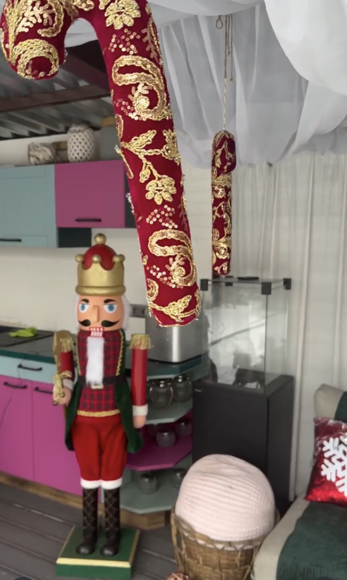 Vánoční výzdoba Agáty Hanychové.