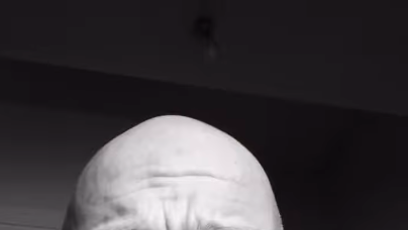 FOTO: Hynek Čermák natočil parodické video na Babišovu rošádu.