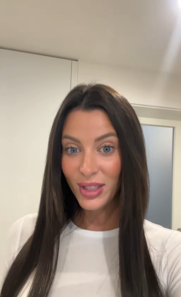 Patricie Herlíková si nechala prodloužit své krátké a vlnité vlasy.