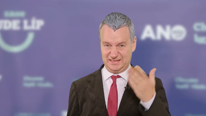 FOTO: Petr Jablonský jako Andrej Babiš v pořadu To byl zase týden.