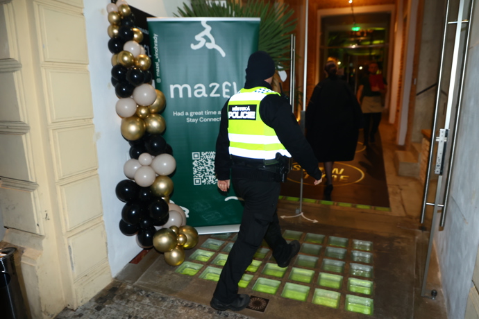 Na party Primy dorazila městská policie. 