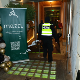 Městská policie přišla na večírek Primy.