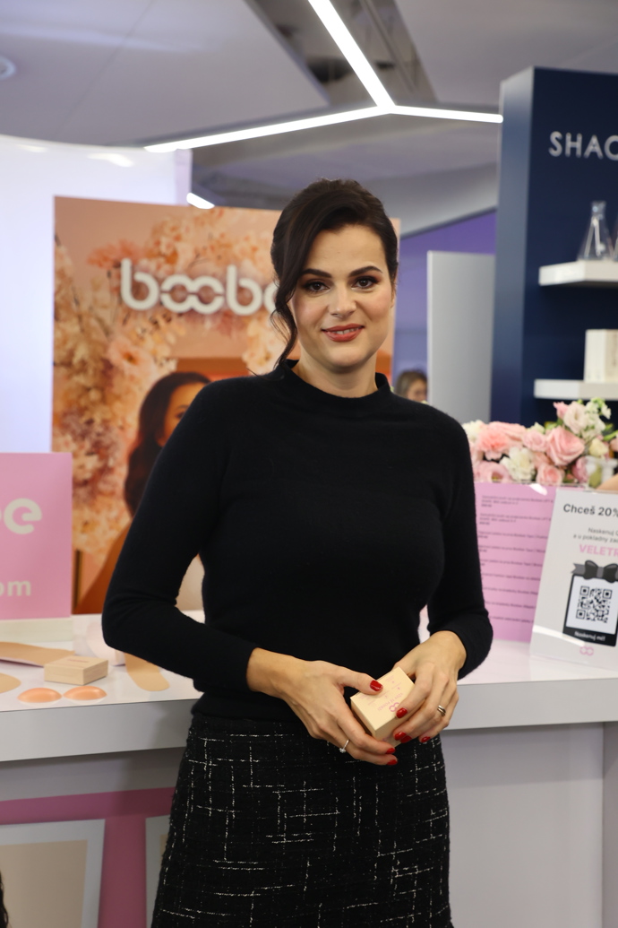 Ornella Koktová vypadá skvěle.