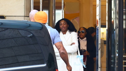 FOTO: Venus Williams si zašla na procházku Prahou.