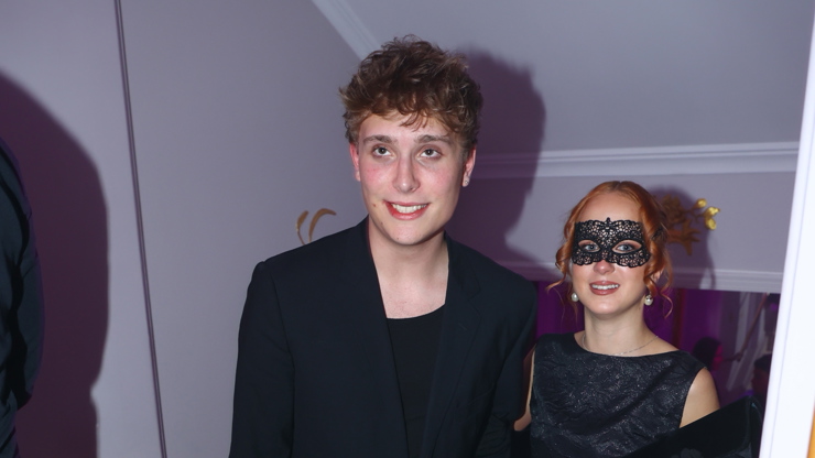 František Prachař po boku neznámé slečny. 