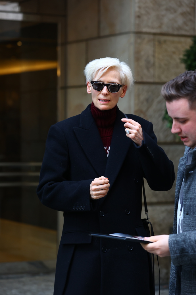Tilda Swinton je v Praze.