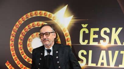 FOTO: Marian Vojtko dorazil v obleku se zajímavými detaily.