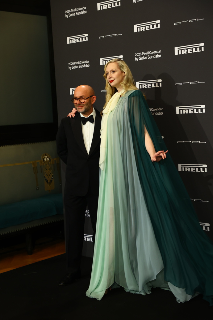 Herečka Gwendoline Christie si nenechala ujít odhalení nového kalendáře Pirelli.