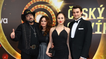 FOTO: Robert Kodym s rodinou.