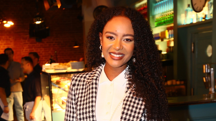 Rebecce to velice slušelo.