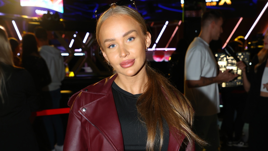 Dominika Horáková na party Love Islandu.