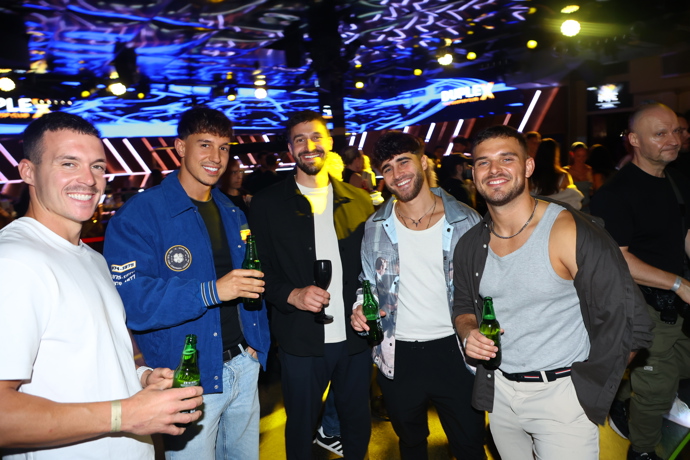 Daniel Minich, Tadeáš Vilhelm, Tomáš Ždímal, Lu Jambor a Adam Štrba na party.