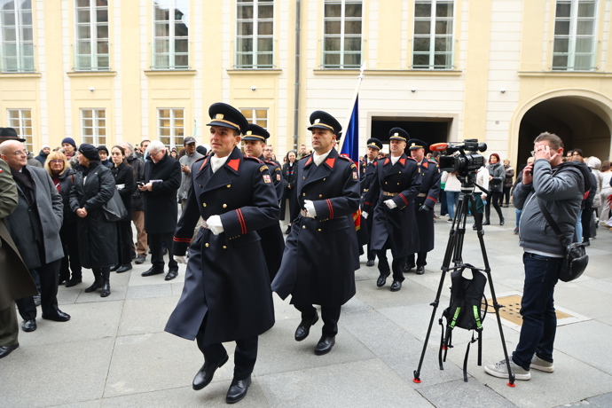 Česko se loučí s kardinálem Dominikem Dukou.